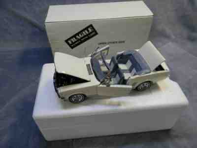1/24 SCALE DANBURY MINT 1966 FORD MUSTANG CONVERTIBLE WHITE DIECAST CAR-MIB