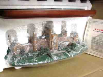 Danbury Mint The SMITHSONIAN CASTLE Great Buildings of US Capitol +Box +CoA!