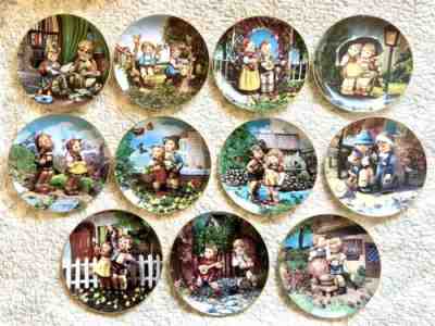 Hummel 1990 Collectible Plates Little Companions Danbury Mint 11 pc set