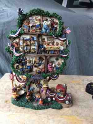 Boyd's Bears Firehouse/Tree house Danbury Mint Bear July 4th