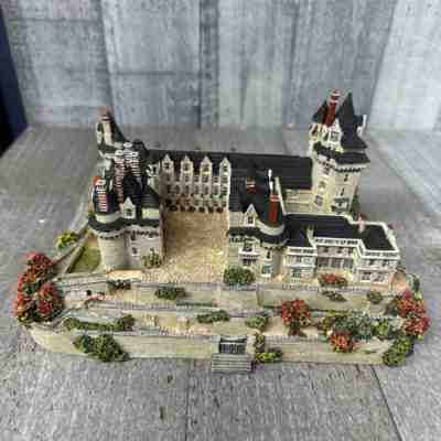 Â Danbury Mint "Usse Castle" Loire Valley France Enchanted Castles of Europe 1994