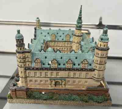 The Danbury Mint Kronborg Castle Denmark Enchanted Castles Of Europe -1994