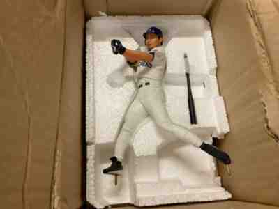 Ichiro Danbury Mint Baseball Figure Statue MLB w/ COA & Box Mariners