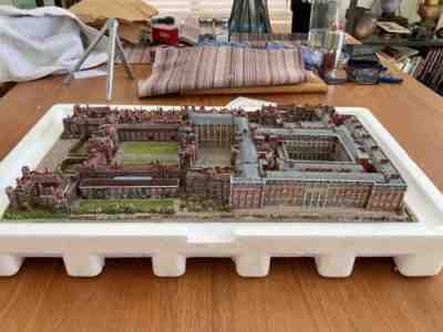 Danbury Mint, Hampton Court, King Henry VIIIâ??s Castle