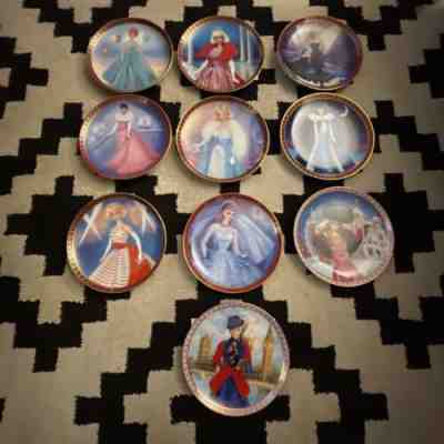 High Fashion BARBIE Limited Edition The Danbury Mint ,Plate Set of 8 +2 After
