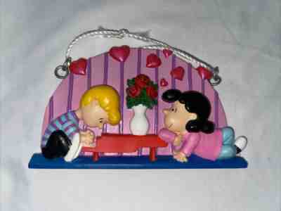 Peanuts Snoopy Danbury Mint Plaque Valentines Day - Hearts