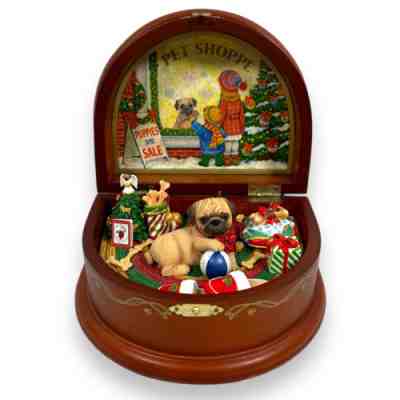 Danbury Mint Music Box Pet Shoppe Pug in The Window Christmas Dog Wood Shop Rare
