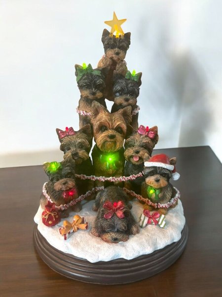 Lighted Yorkie Dog Family CHRISTMAS TREE Figurine By Danbury Mint - RETIRED