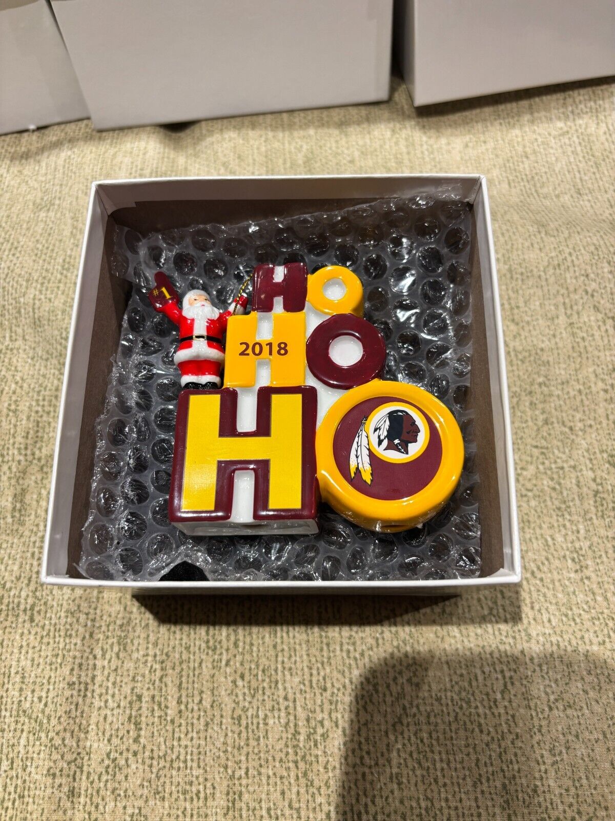 Danbury Mint WASHINGTON REDSKINS 2018 Ho Ho Ho Ornament (015)