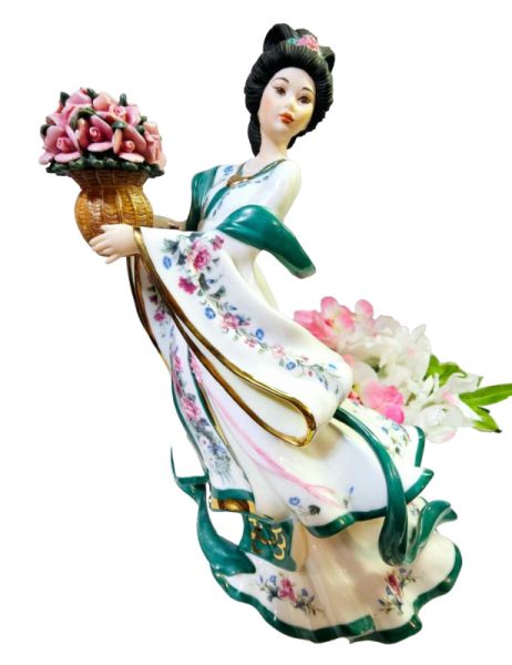 Danbury Mint Porcelain Figurine The Rose Princess by Lena Liu Oriental Asian- G3