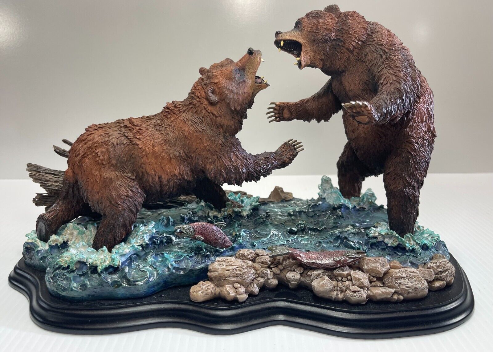 Danbury Mint Grizzly Bear "Fearsome Face-Off" Statue -Bear Fight ??