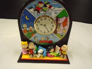 THE PEANUTS "FOUR SEASONS" CLOCK DANBURY MINT Good Condition!!
