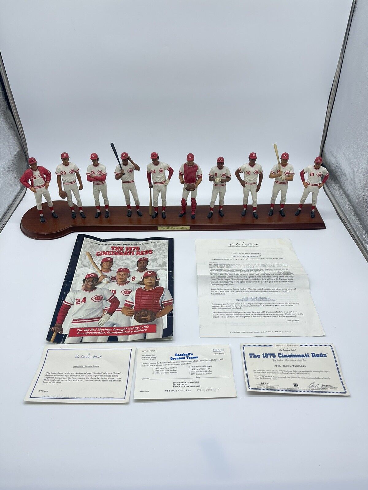 Danbury Mint 1975 Cincinnati Reds Big Red Machine Team Figurines