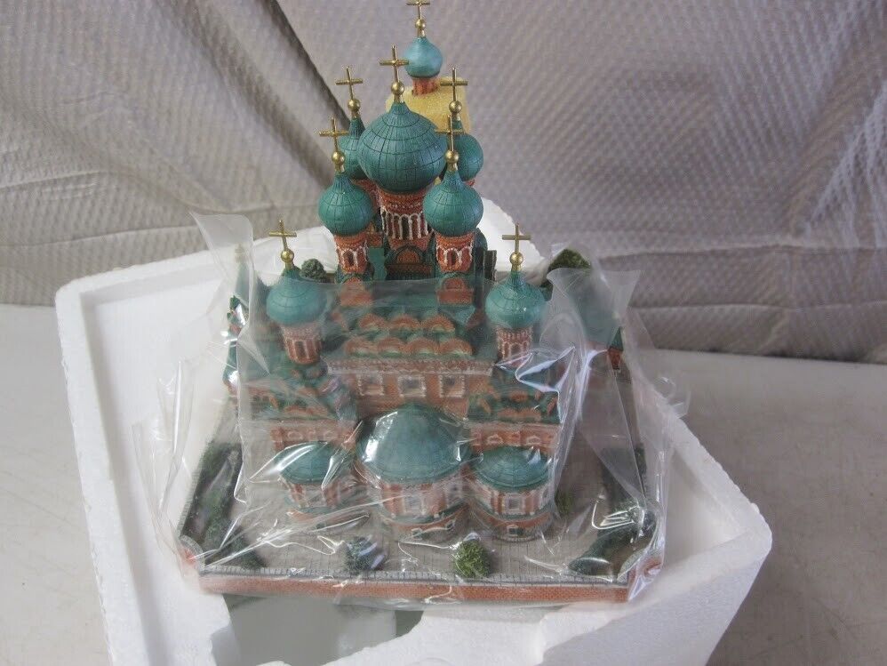Danbury Mint Church of the Trinity Ostankino Moscow Russian Architectural Model