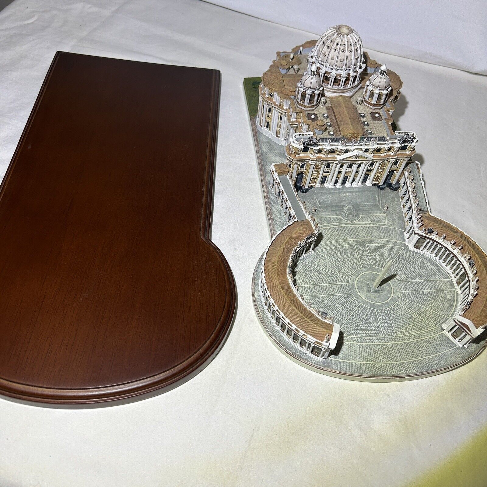 DANBURY MINT VATICAN ST. PETER'S BASILICA SCULPTURE HISTORIC CATHOLIC CHURCHES