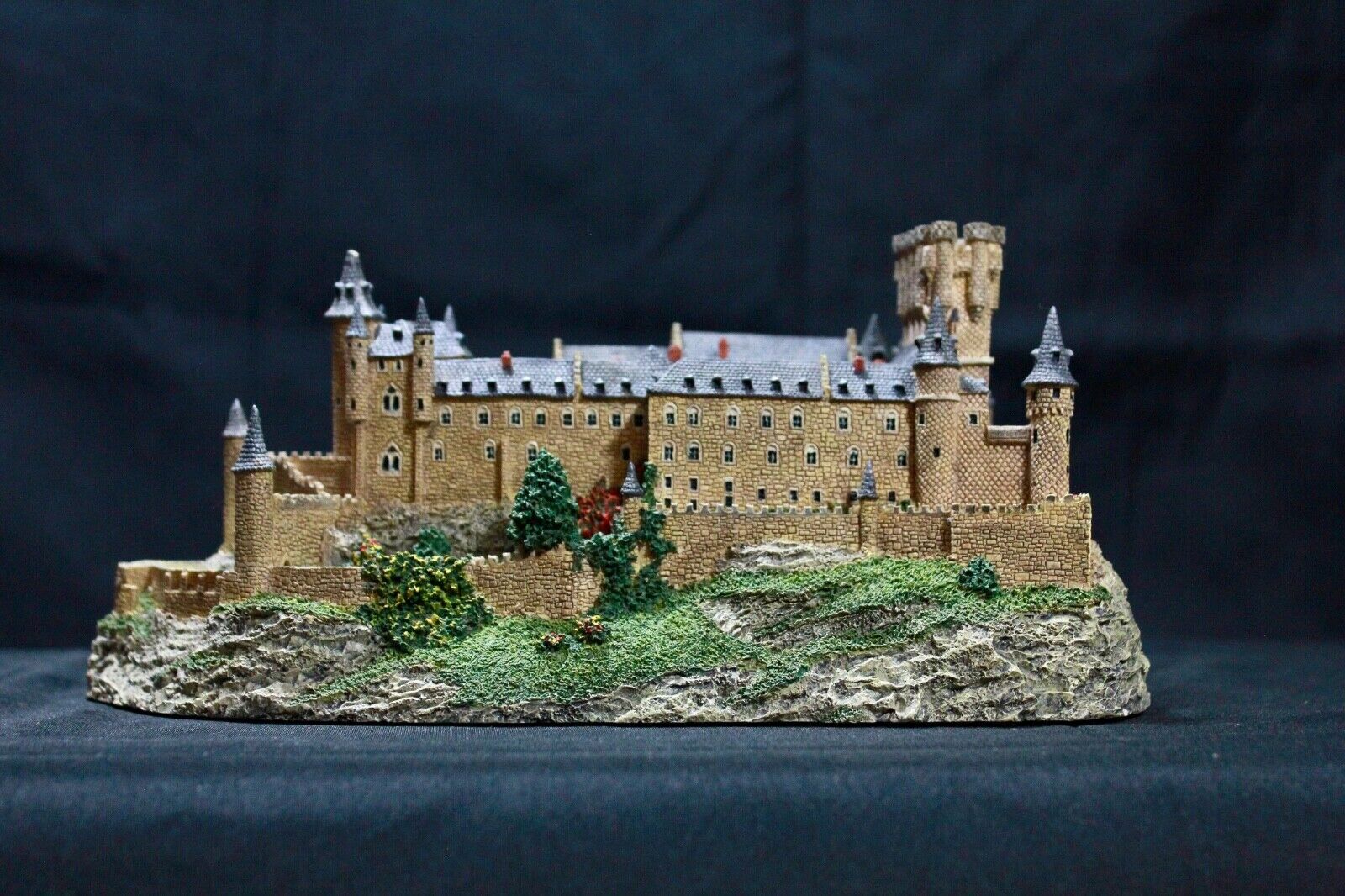 Danbury Mint Rare Alcazar Castle 1994 Segovia Spain Enchanted Collection