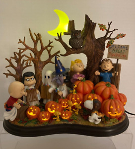 Peanuts Gang Danbury Mint Retired "Welcome Great Pumpkin" Lighted Sculpture