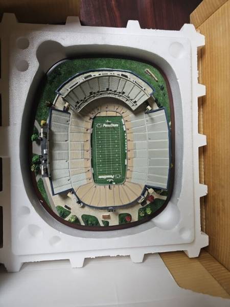 Danbury Mint Penn State Beaver Stadium Replica Nittany Lions Football 1994