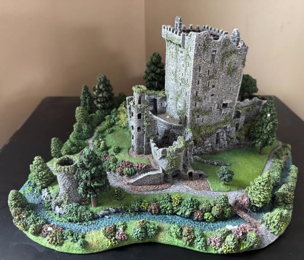 Danbury Mint Blarney Castle - With Certificate of Authenticity - Rare!!