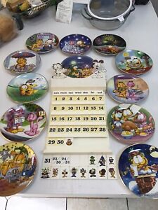 Garfield Calendar and Collector Plates 12 Months by Jim Davis