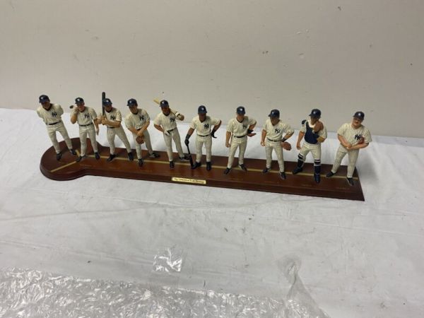 MLB MLBP DANBURY MINT 1998 NEW YORK YANKEES TEAM 10 FIGURE STATUE SET
