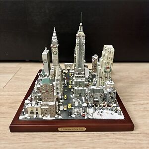 Danbury Mint Christmas In New York City Diorama LOCAL PICK UP ONLY