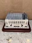 Vintage 2000 DANBURY MINT CHICAGO STADIUM ARENA NBA CHICAGO BULLS FIGURE Jordan