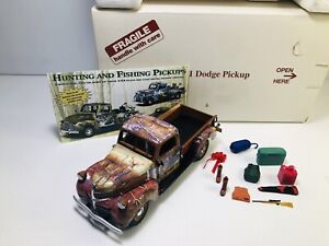 DANBURY MINT 1941 DODGE DEER HUNTERS PU W/ACCESSORIES SHOWN 1:24 VERY CLEAN READ