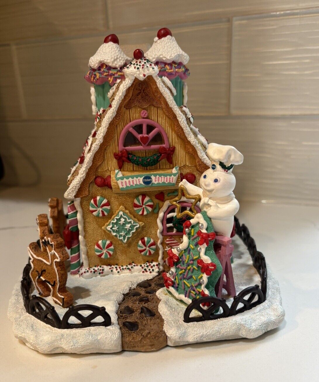NIB Pillsbury Doughboy Christmas Cottage, Danbury Mint, 1998, Lighted Figurine