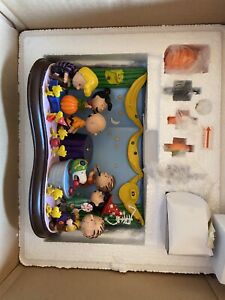 This Danbury Mint "Trick or Treat, Charlie Brown!" Halloween Sculpture