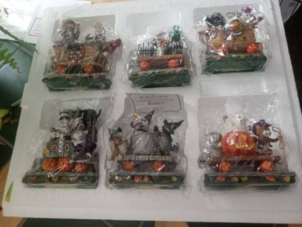 Danbury Mint Cat Halloween Pumpkin Train
