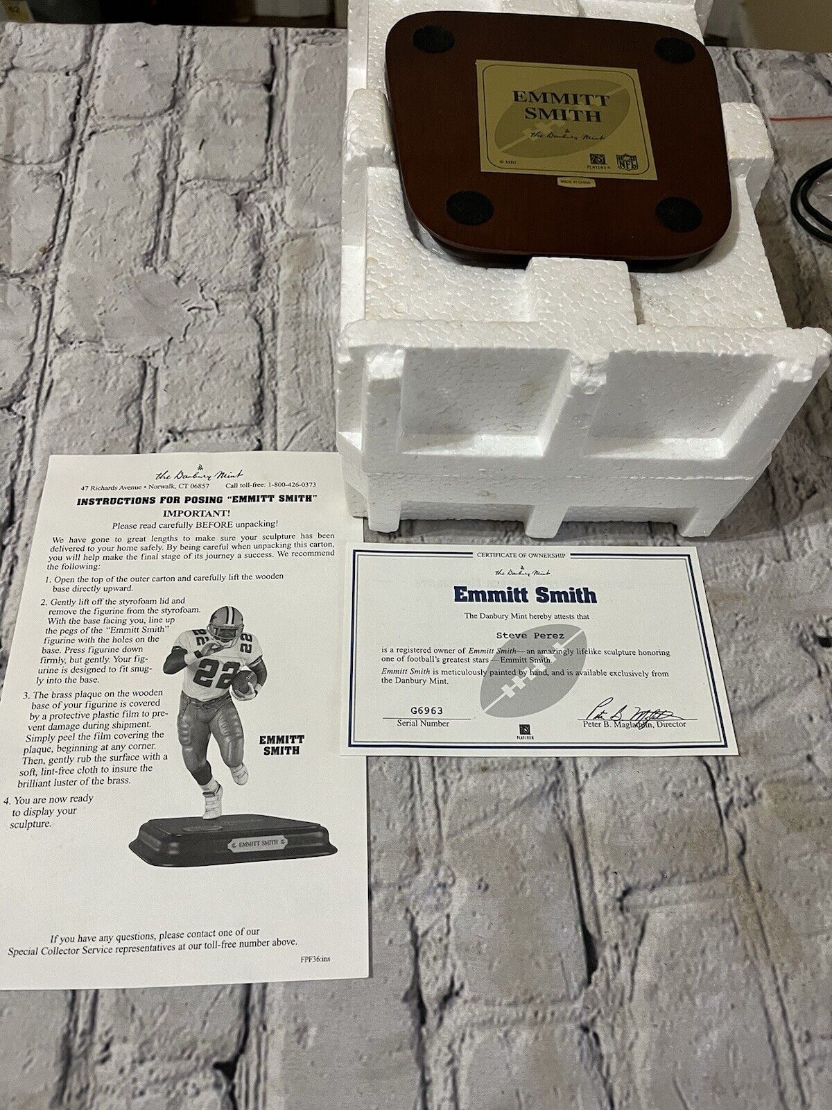 Danbury Mint Statute of Cowboys HOF, Emmitt Smith With COA
