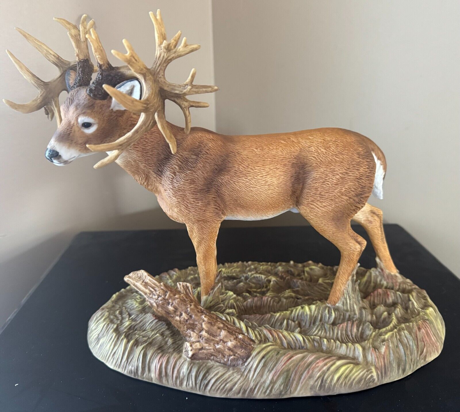 New ListingDanbury Mint -Missouri Giant by Ron Van Gilder - Includes Base & COA