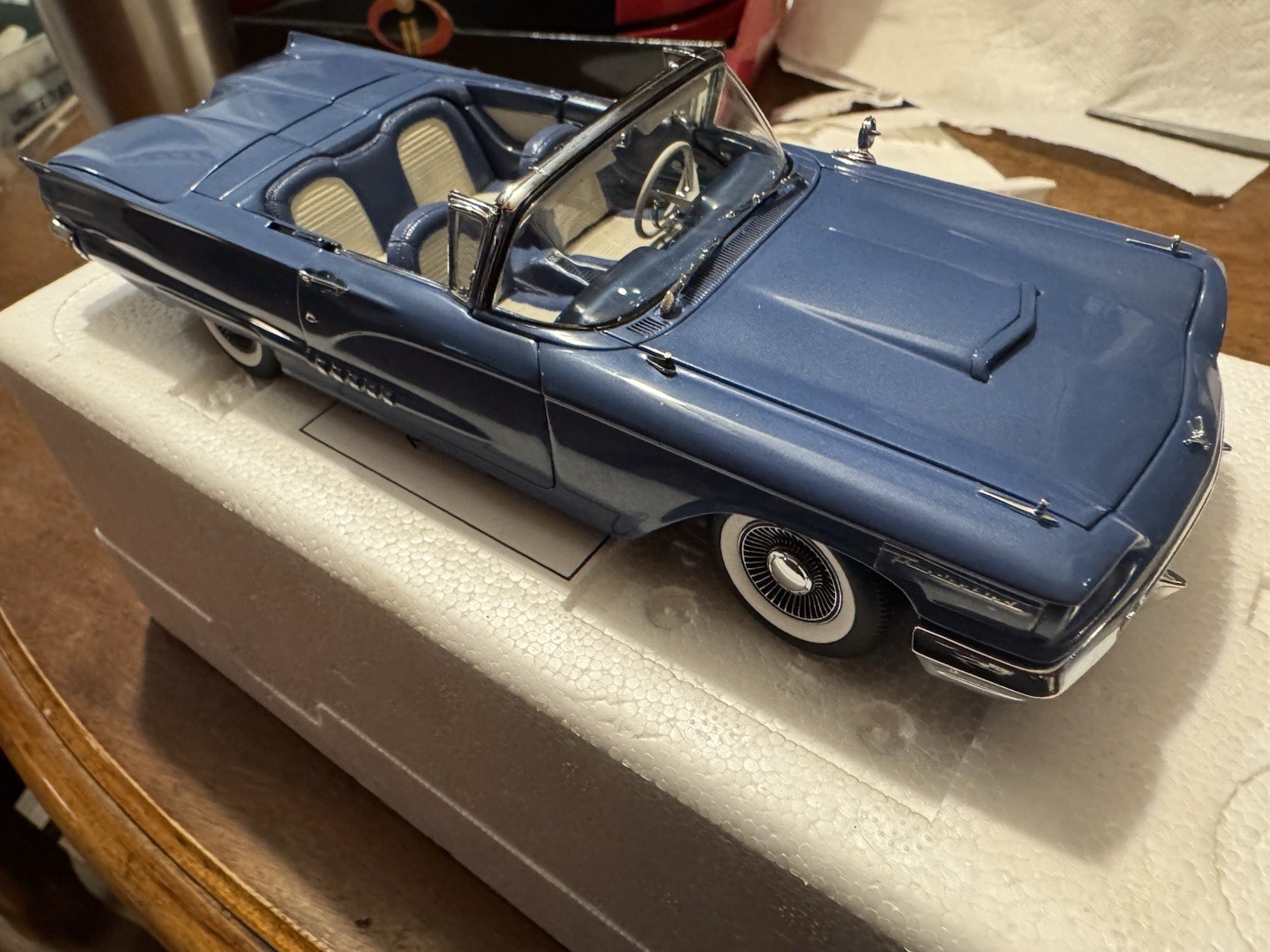 Danbury Mint 1:24 Scale 1958 Ford Thunderbird Convertible Diecast Model Car NM