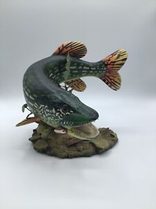 Danbury Mint "Great Northern Pike" by George Kruth Freshwater Trophie Sculpture
