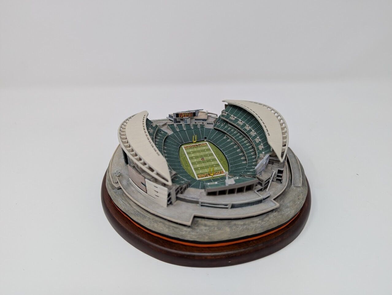 New ListingDanbury Mint Cincinnati Paul Brown Bengals & Great American Ball Park Reds Model