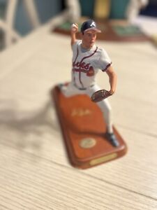Atlanta Braves Greg Maddux #31 Danbury Mint Figurine (Read)