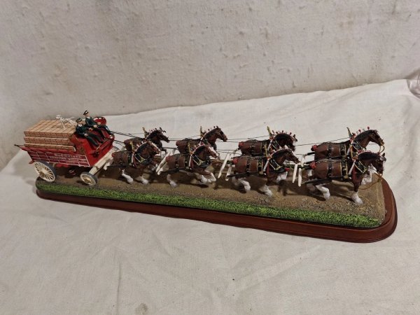 Budweiser Danbury Mint Clydesdales Large 20" Statue 2001