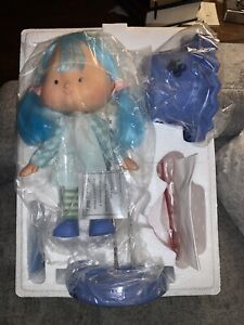 Danbury Mint Strawberry Shortcake Blueberry Muffin Porcelain Doll 2004