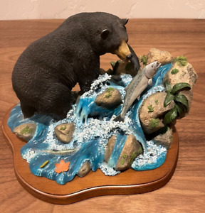 Danbury Mint Today's Catch by Nick Bibby Bear Fishing for Salmon VTG Statue RARE