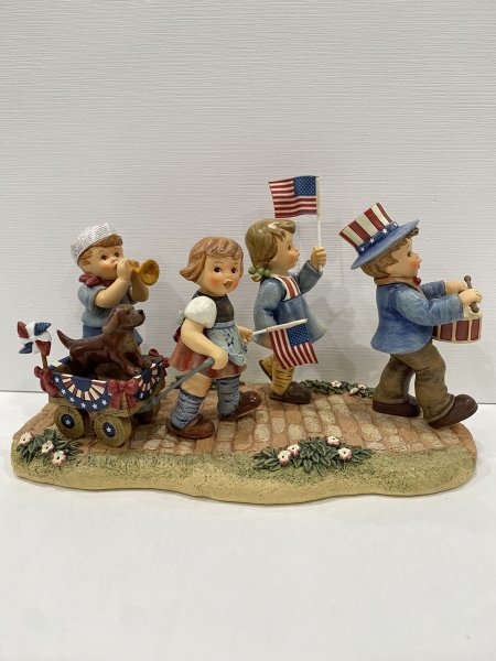 Hummel Patriotic Parade Large Figurine Danbury Mint COA & Box 2016 Box COMPLETE
