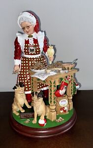 VTG Danbury Mint Mrs. Claus' Little Pugs Christmas Dog Sculpture. VERY RARE, HTF