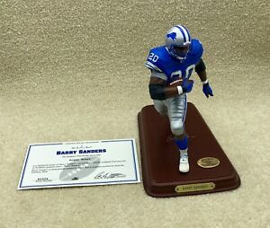BARRY SANDERS DANBURY MINT FOOTBALL LIFELIKE SCULPTURE FIGURINE WITH PAPER WORK