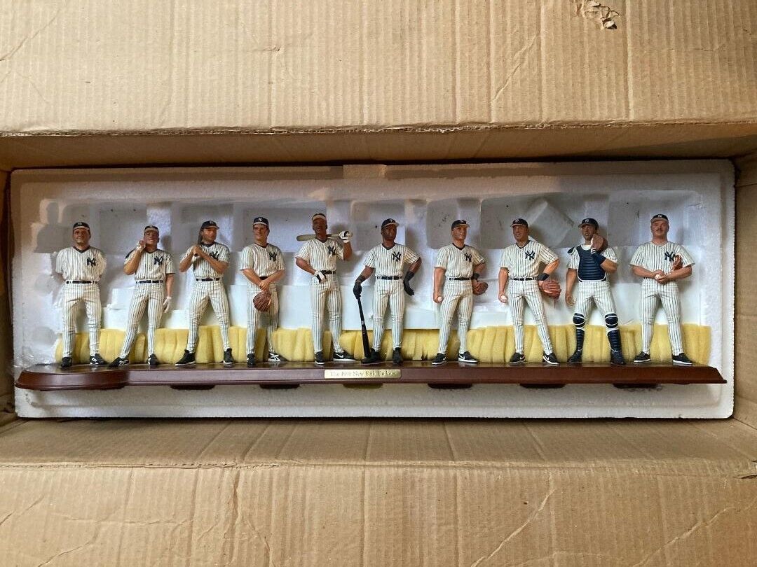 DANBURY MINT 1998 NEW YORK YANKEES TEAM 10 FIGURE SET JETER POSADA BERNIE JOE