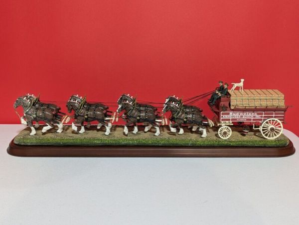 Budweiser Danbury Mint Clydesdales Large 20" Statue 2001 with Wooden Stand