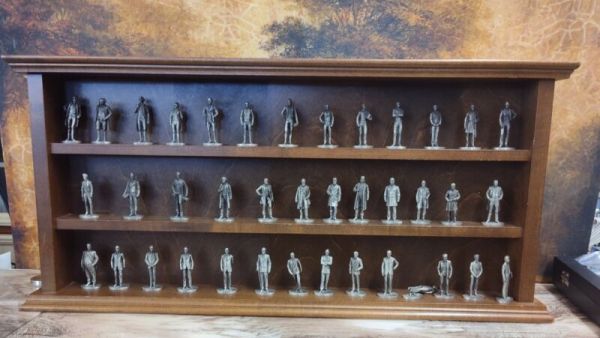 Lot of 40 Danbury Mint USA Presidents by David A. La Rocca Pewter Sculptures