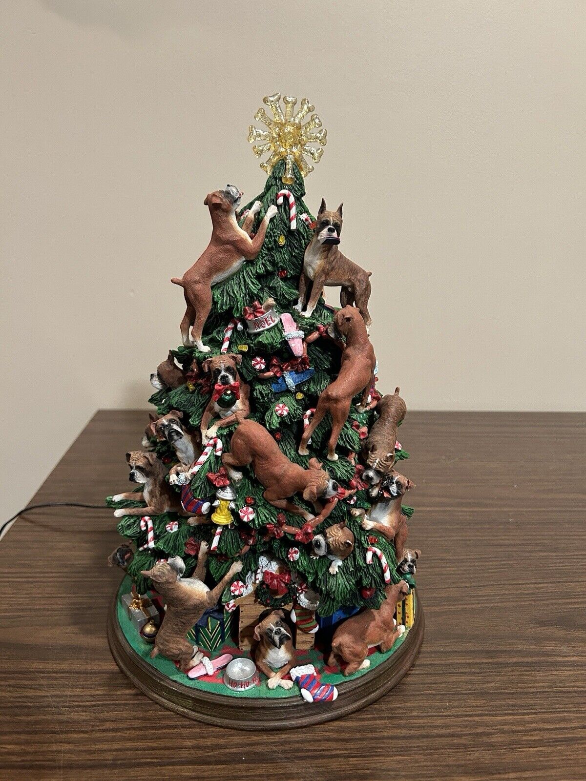 Danbury Mint 14” Boxer Dog Christmas Tree Non-working & Star Sculpture Decor