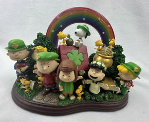 DANBURY MINT ST PATRICK DAY PEANUTS SNOOPY LIGHTED SCULPTURE LUCK OF THE IRISH