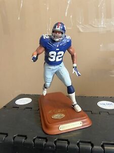 Danbury Mint Football Figurine  New York Giants Michael Strahan