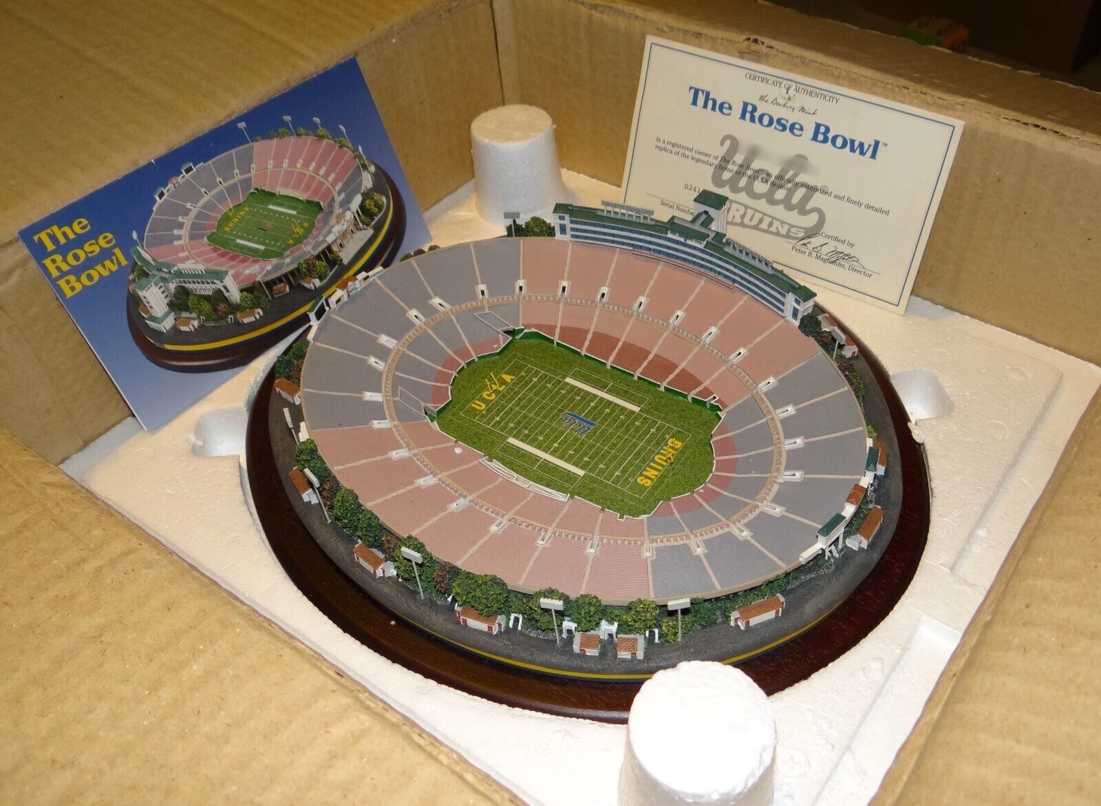 DANBURY MINT ROSE BOWL STADIUM ARENA UCLA BRUINS FOOTBALL FIGURE FIGURINE NIB